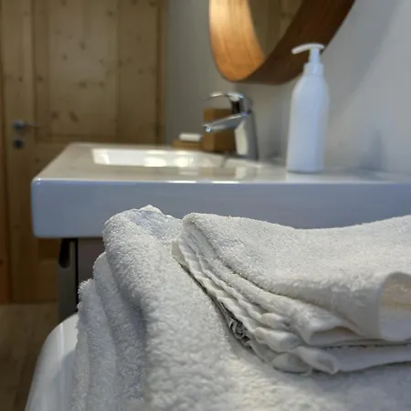 Bormio Apartment, Terme E Sci A 5 Min. Di Auto Valdisotto