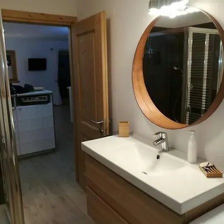 Bormio Apartment, Terme E Sci A 5 Min. Di Auto Valdisotto